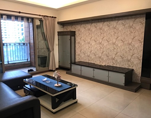 美術館漂亮三房 - Image 1