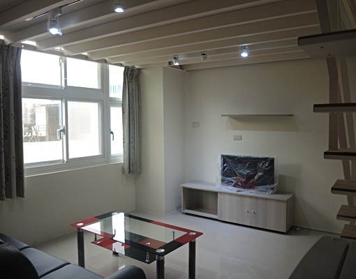 林森路西大路交叉旁南大路四維路可做工作室 - Image 1