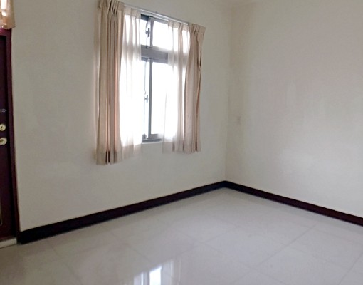 太原火車站太原路旁近三房透天有車庫最多可停雙車 - Image 8