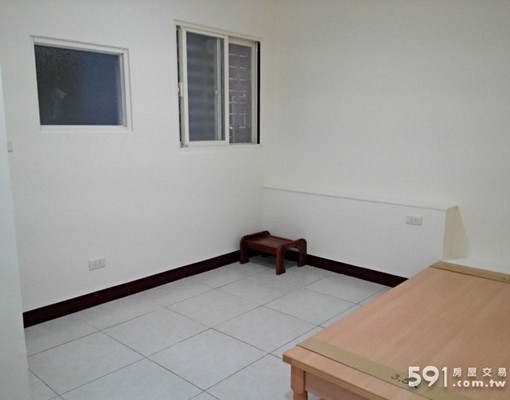 新裝潢,近桃園火車站路程交通便利美食ok - Image 1