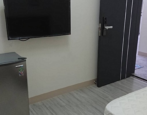 市區成功街新電梯大樓完工出租 - Image 1