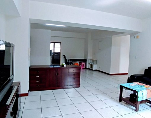 69坪大空間、270度採光,廁所開窗、平面大車位 - Image 2