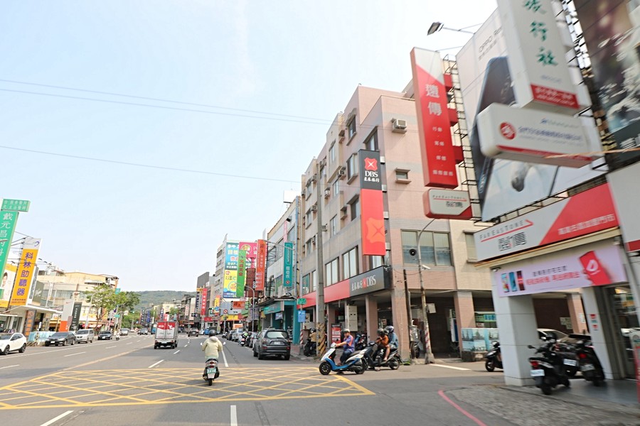 後昌路也是店家滿滿的