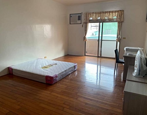 出去就是夜市!套房出租（限男生） - Image 1