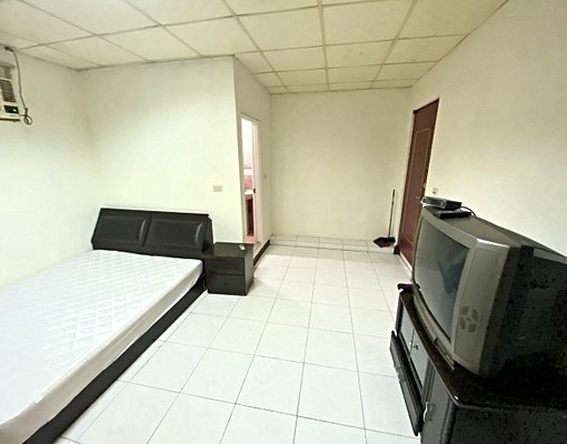 近中壢市中心.火車站旁.透天網路便宜套房 - Image 4