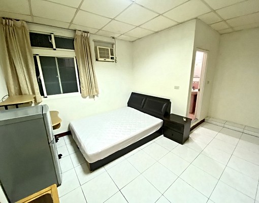 近中壢市中心.火車站旁.透天網路便宜套房 - Image 5