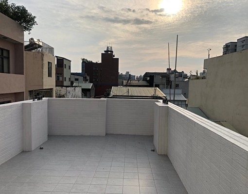 文化路商圈獨立陽台套房3F（可租補）房屋內容在屋況介紹 - Image 9