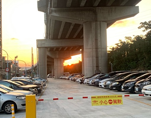 修紳停車場車位出租中! - Image 4