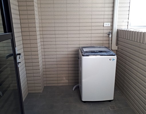 大陽台.鬧中取靜.生活機能良好.個人洗衣機洗.免管理費 - Image 9