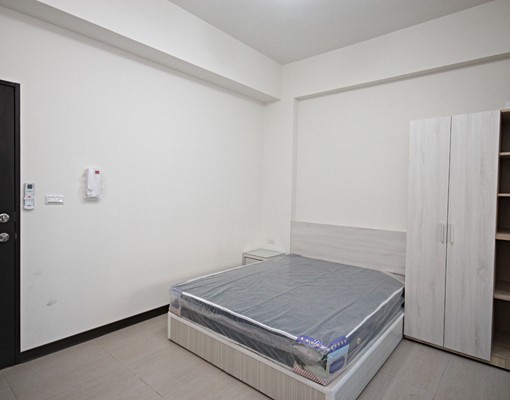 電梯大樓採光佳、獨立陽台洗衣機、近南科、衛浴開窗 - Image 2