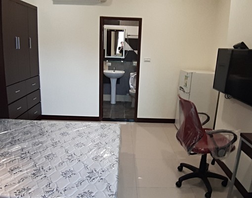 全新家具電器齊全*交通便利公車站*採光 - Image 4