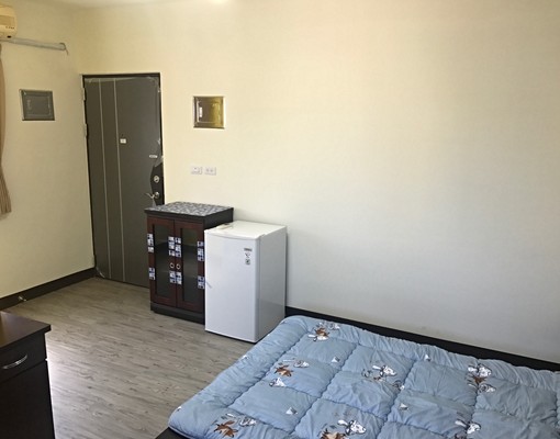 亮麗溫馨*套房*/近巨蛋自由黃昏市場 - Image 3