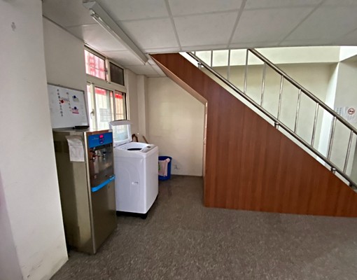 近彰基.民族商圈.寶雅美套房! - Image 8