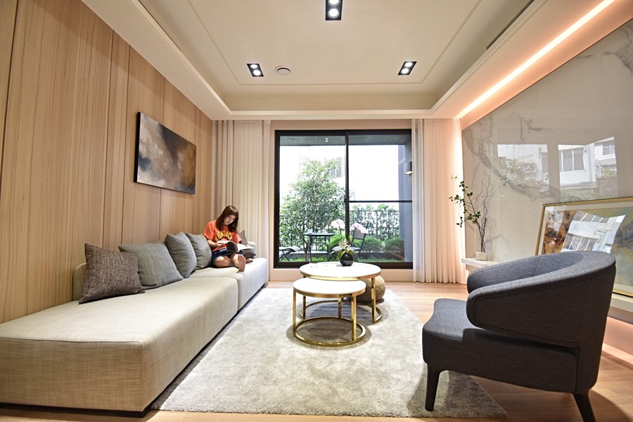 假日在家沙發耍廢剛剛好