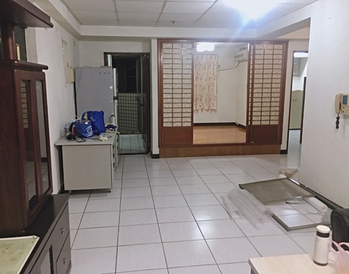 可租補!!稀有高樓景觀三房*超低價含平車含管理費*台水台電 - Image 2