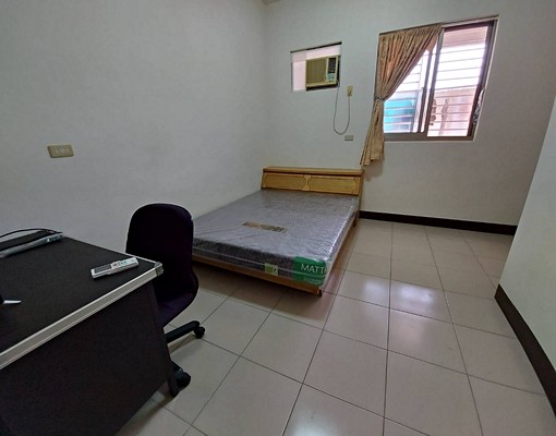 近園區採光通風套房/垃圾處理 - Image 2