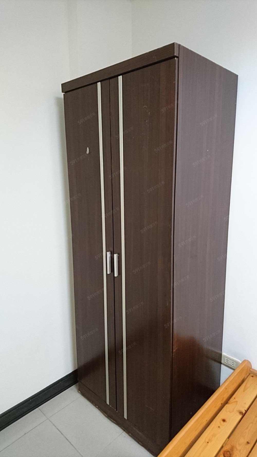 套房1-衣櫃滿足你收納需求