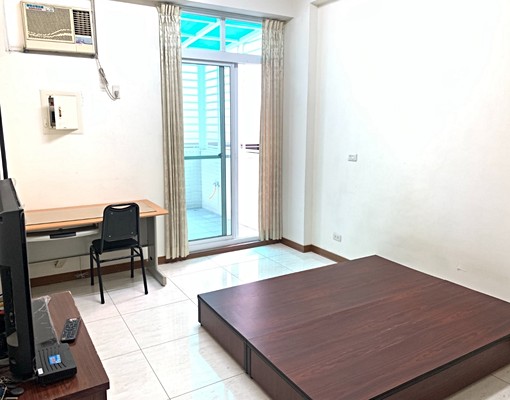 套房出租(採光佳,東區交通方便) - Image 14