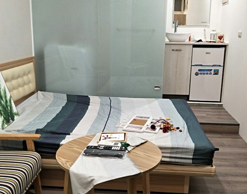 汐止站旁,電梯套房獨洗(走道窗)@心享室誠 - Image 1