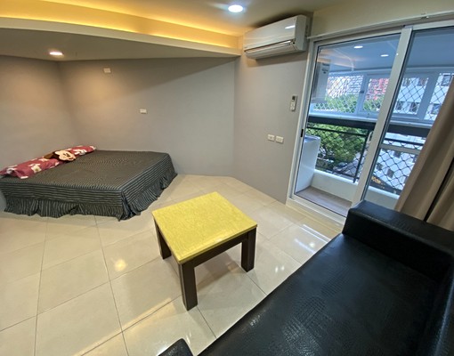 面愛河景觀大套房，附傢俱，家電，可申請租屋補助 - Image 1