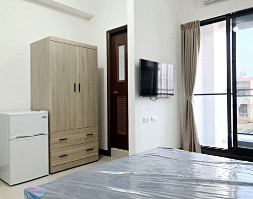 獨立套房，變頻冷氣，個人洗衣機，近南科 - Image 2