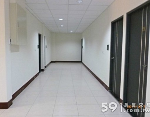 甲后路三段.12坪大湯屋套房.個人洗衣機 - Image 2