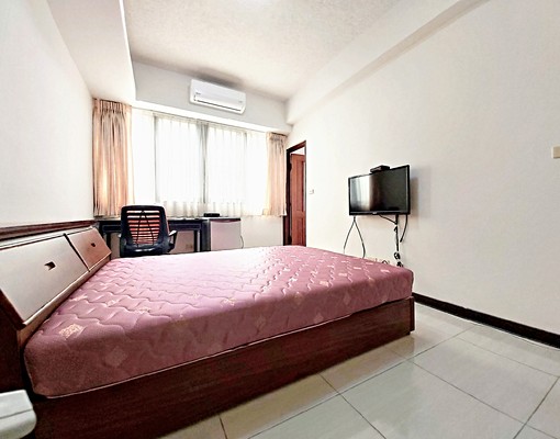 安平區中庭式別墅套房 - Image 3