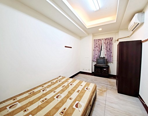 華泰路透天電梯2樓雅房 - Image 5