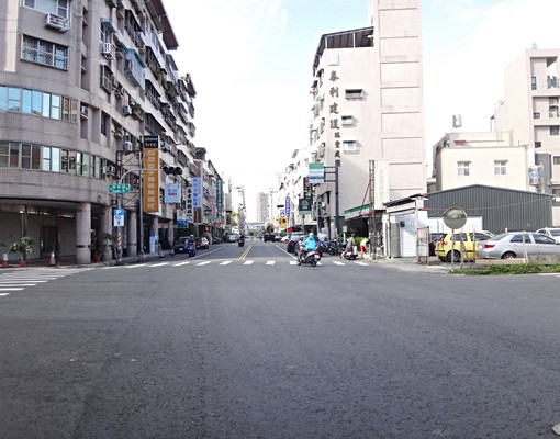 華泰路透天電梯2樓雅房 - Image 13