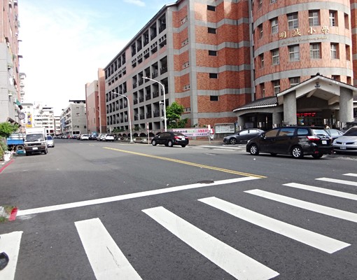 華泰路透天電梯2樓雅房 - Image 12