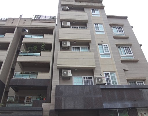 華泰路透天電梯2樓雅房 - Image 15