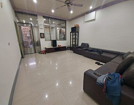 景觀大道透天4房/停車便利 - Image 1