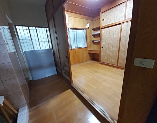 正東區雙車花園大透天可做工作室,長約可議 - Image 12