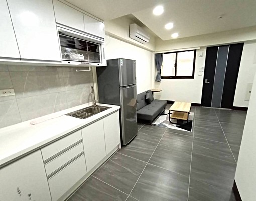 近遠百喜來登美兩房~傢俱家電齊全,衛浴開窗!台電計費近超市! - Image 12