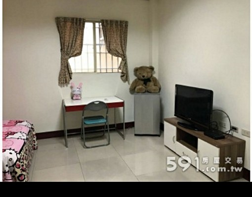 附機車位,汽車位(付費),垃圾箱,第四台,WIFI一樓套房。 - Image 1