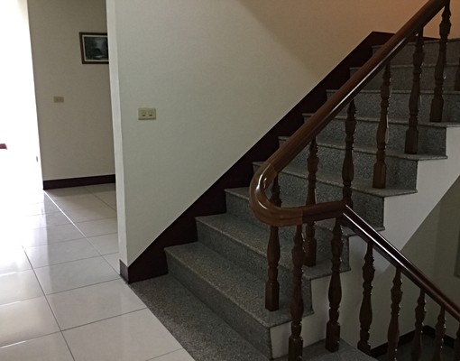 舒適電梯套房~市區方便~通風好 - Image 2