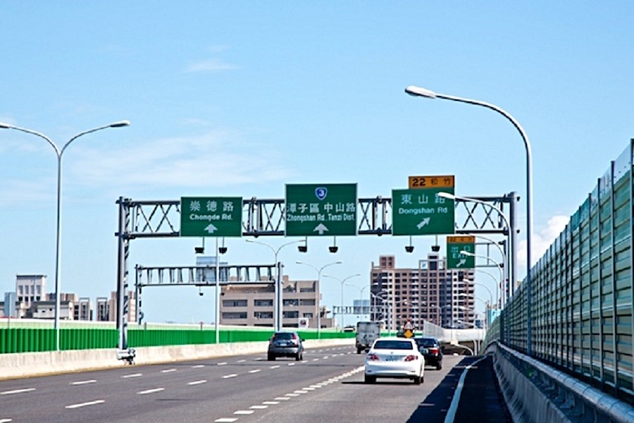 500公尺上74,交通相當方便