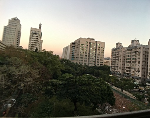 中正紀念堂高樓水泥牆2面採光舒適雅房 - Image 4