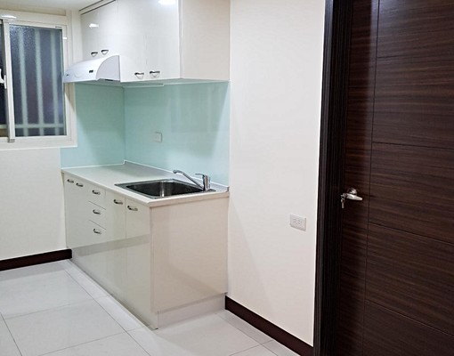 近中和遠東園區，有陽台對外窗新裝潢 - Image 4