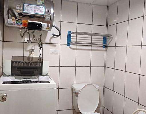 京鑽優質套房個人洗衣機個人陽台商圈中心 - Image 12