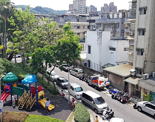 新優雙人床沙發大套房、水泥隔間、獨立洗衣 - Image 10