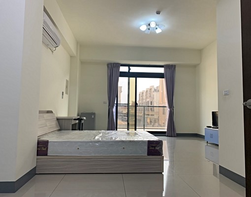 大套房,獨立臺電電錶,中央熱水系統有浴缸 - Image 1