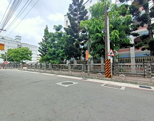 近元智大學~環中東路~興仁路一段!遠東路!可養貓咪!僅次一間 - Image 8