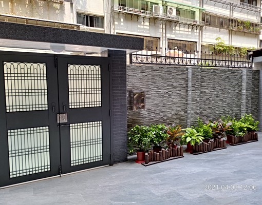 仁愛路三段林蔭大道,交通便捷,庭院寛廣。 - Image 4