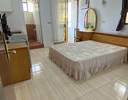 單純寧靜社區陽台溫馨大套房 - Image 10