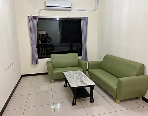 世界花園,有冷氣,7層樓電梯華廈的頂樓 - Image 3