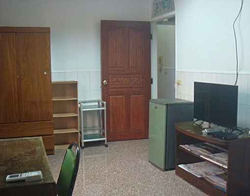 雅房出租(限女性,包水電,室內機車車位) - Image 3