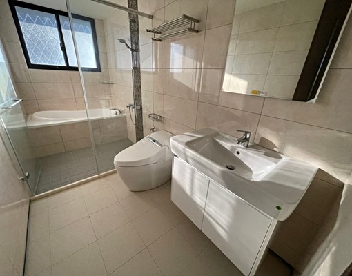 免仲介費~亞灣區~海景~大四房+雙平面車位 - Image 12