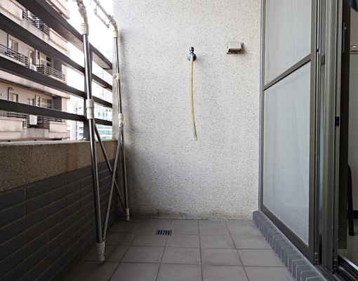 自租!捷運站正門口管理大樓有陽台 - Image 10