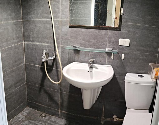 電腦街電梯陽台套房9000建國與復興路口 - Image 9